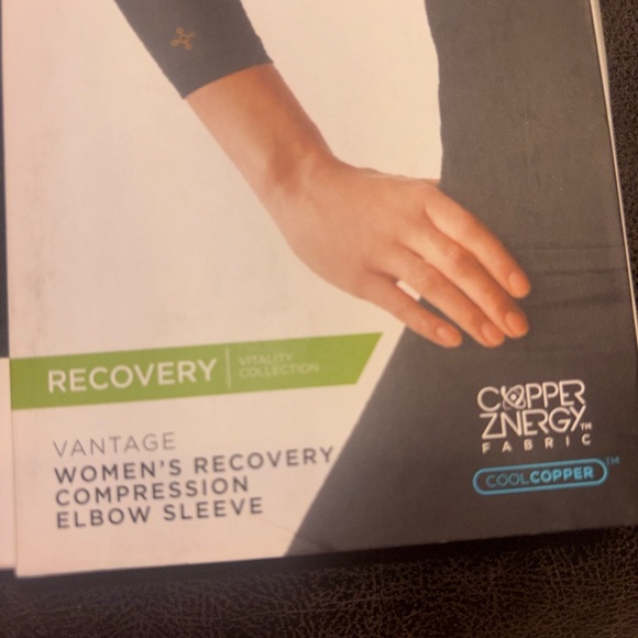 Tommie Copper Women's Recovery Compression Sleeve 4XL - Picture 2 of 3